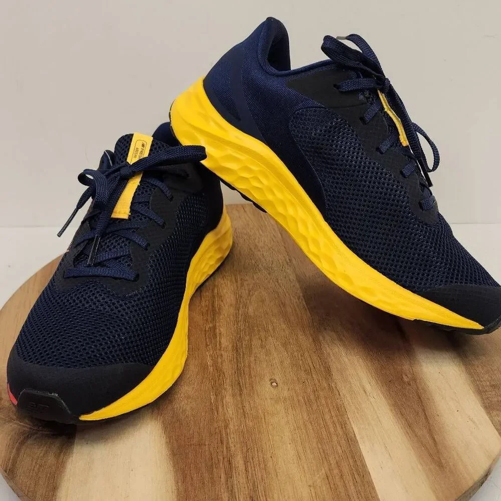 New Balance Fresh Foam Arishi v4 Boys 5.5 Blue